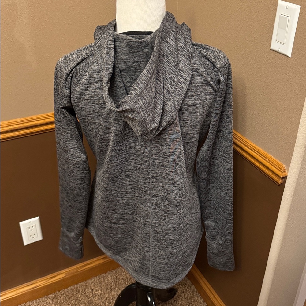 NFL Team Apparel Vikings Women’s Hoodie - Picture 5 of 5
